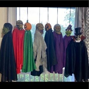 Lot of 8 scary Halloween decorations